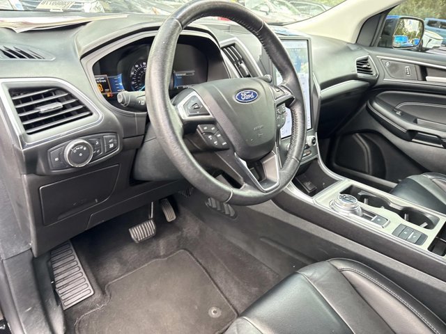 Used 2022 Ford Edge Titanium AWD/4WD image 13
