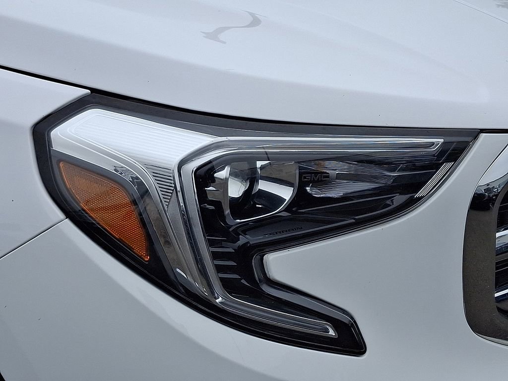 Certified 2021 GMC Terrain SLT w/ Infotainment Package II image 9