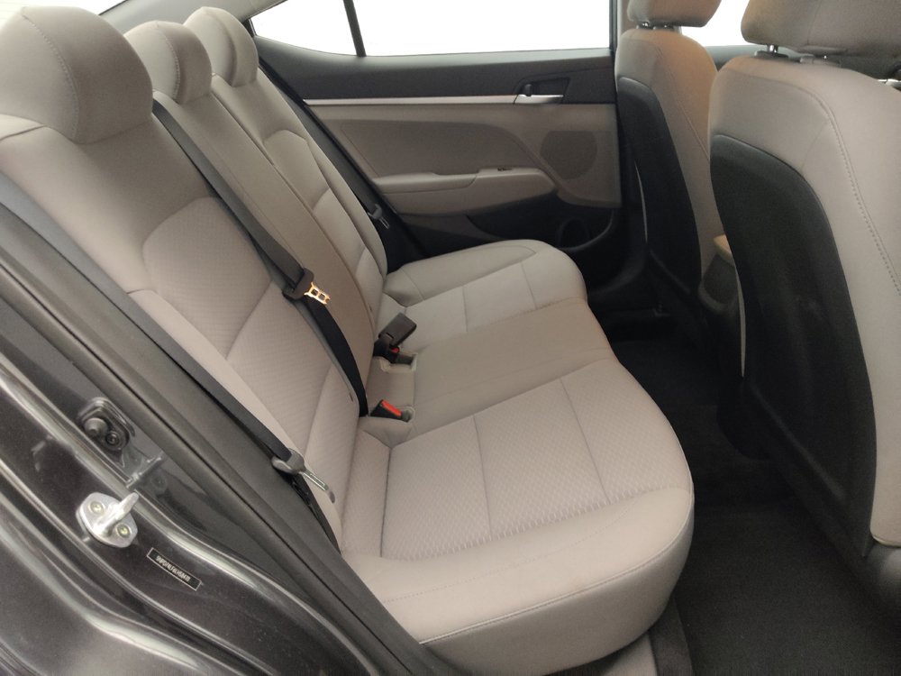 Used 2020 Hyundai Elantra SE FWD image 19