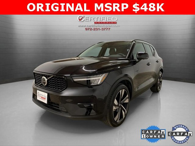 Used 2025 Volvo XC40 B5 Plus image 1