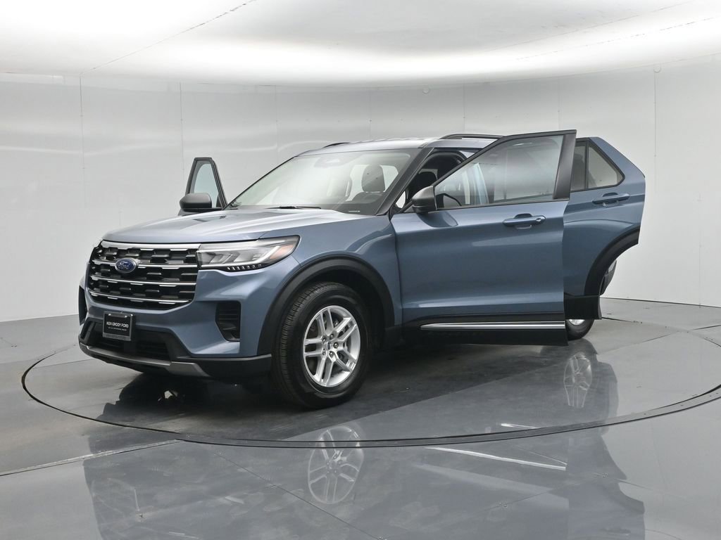 Used 2025 Ford Explorer Active image 33