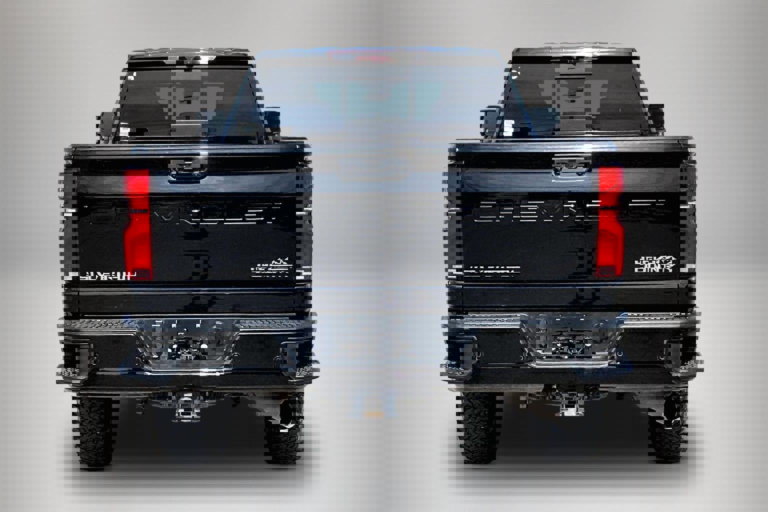 Used 2024 Chevrolet Silverado 3500 High Country w/ Technology Package image 5