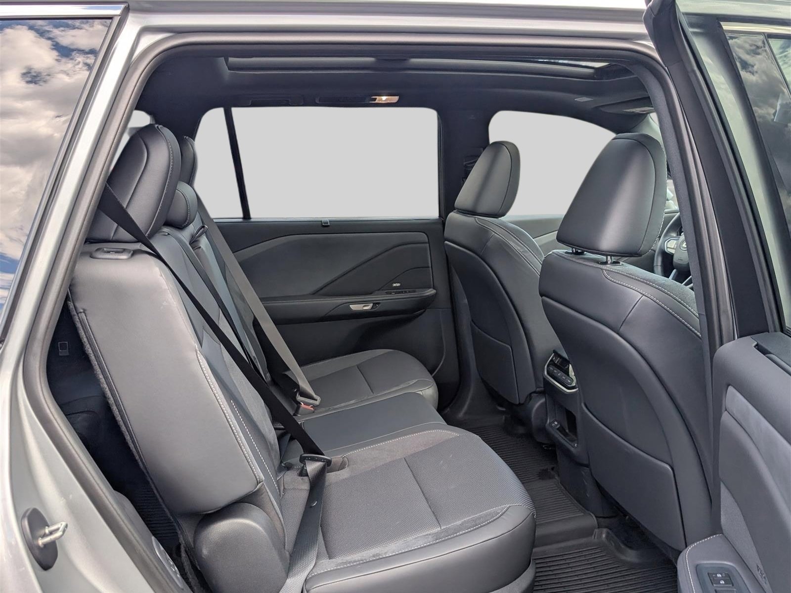 Used 2025 Lexus TX 350 AWD image 12