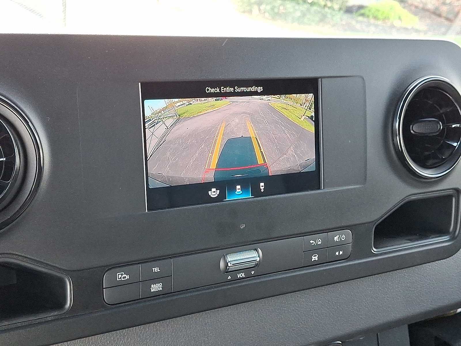 Used 2024 Mercedes-Benz Sprinter 2500 image 30