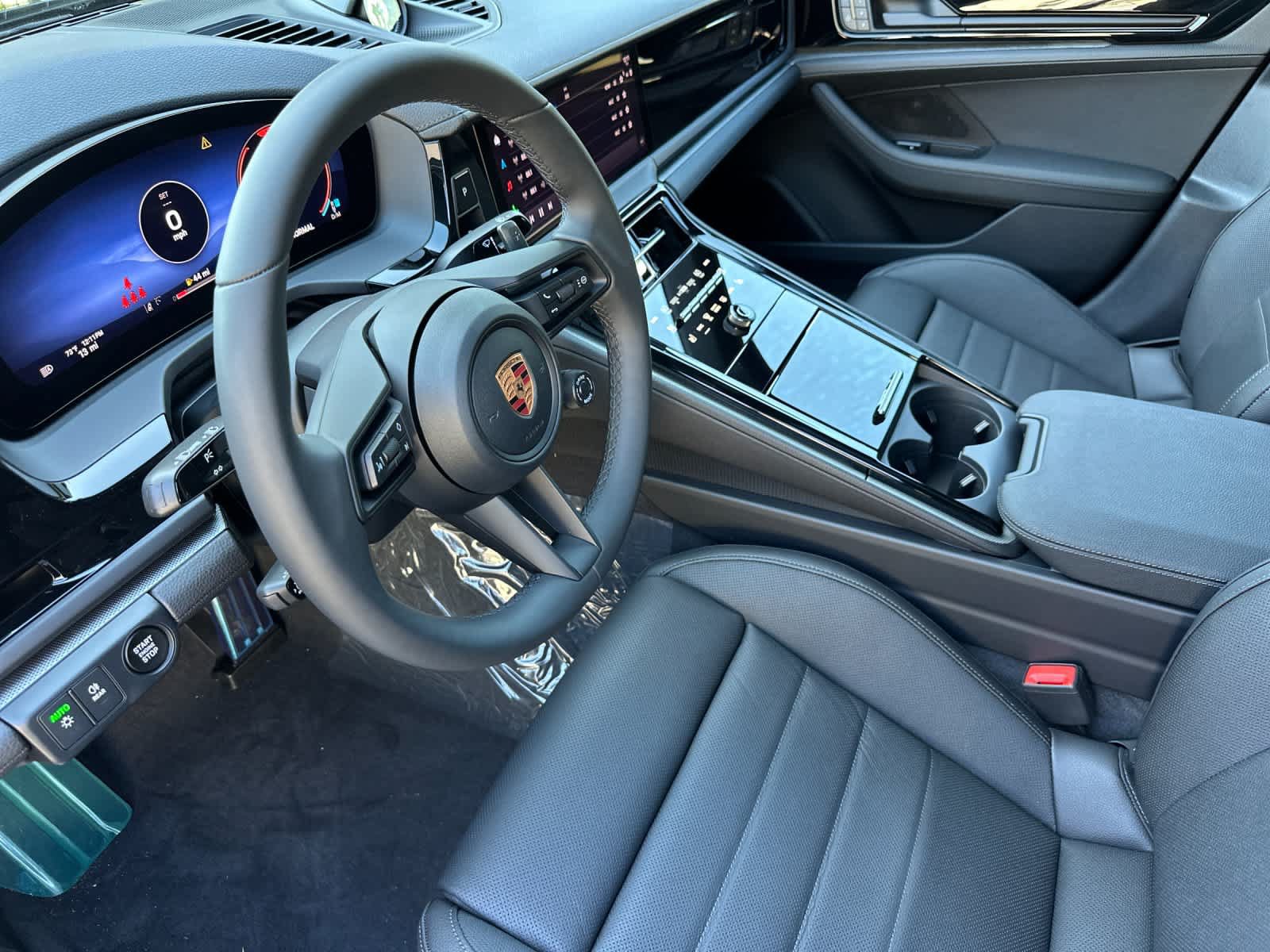 New 2026 Porsche Panamera RWD image 4