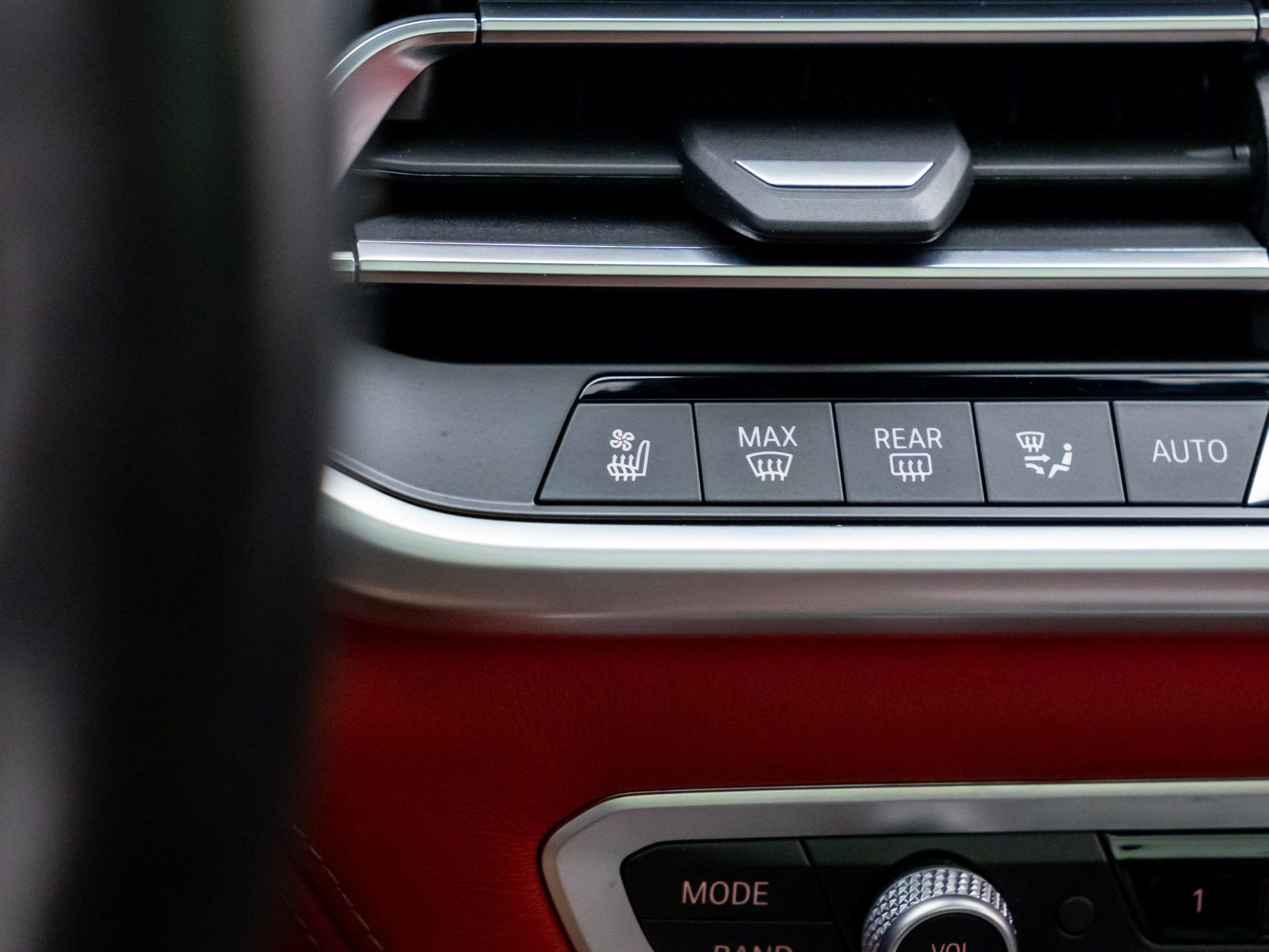 Certified 2023 BMW X6 M w/ Competition Package image 30