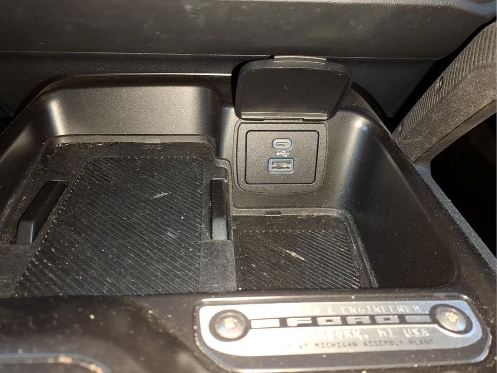 Used 2025 Ford Bronco Badlands AWD/4WD image 26