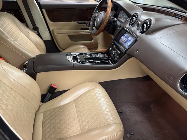 Used 2016 Jaguar XJ L Portfolio image 9