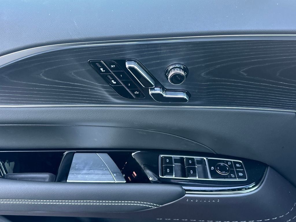 New 2026 Cadillac Lyriq Sport image 10