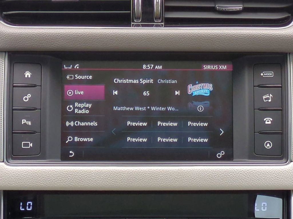 Used 2016 Jaguar XF Prestige image 16