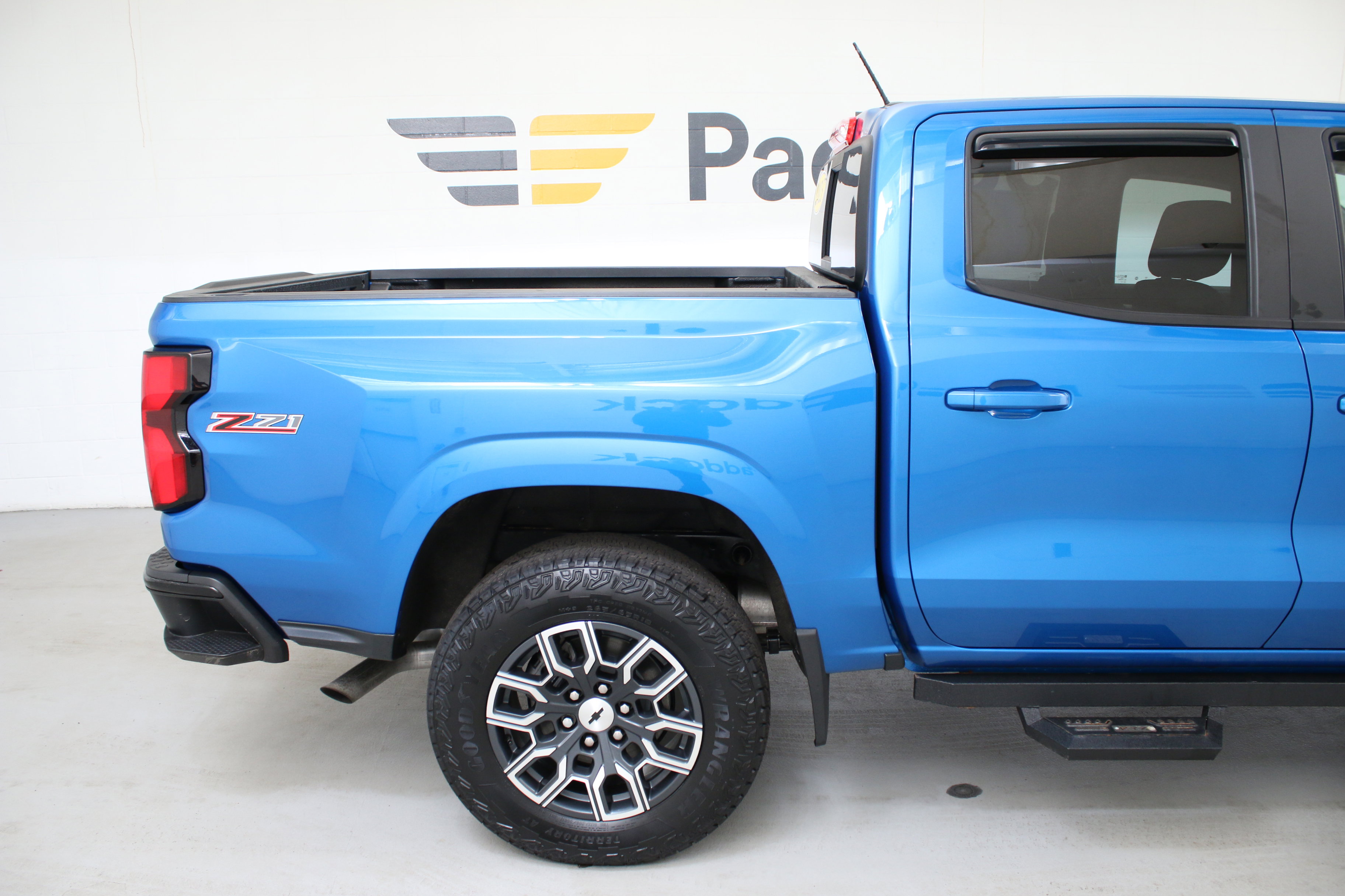 Used 2023 Chevrolet Colorado Z71 w/ Z71 Convenience Package 2 image 10