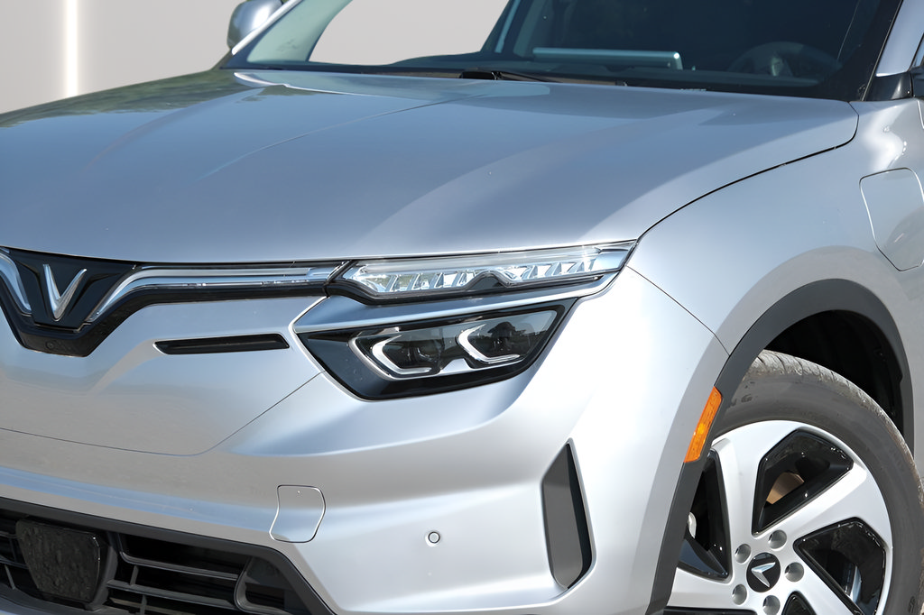 New 2025 VinFast VF 8 Eco AWD/4WD image 31
