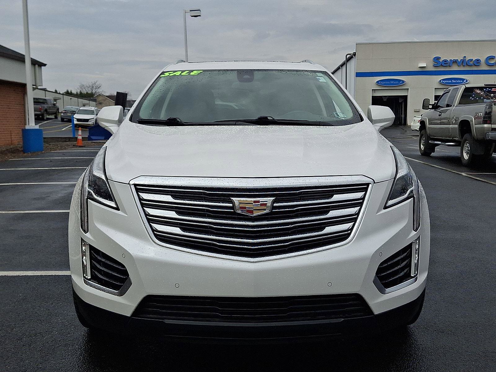 Used 2017 Cadillac XT5 Premium Luxury image 2
