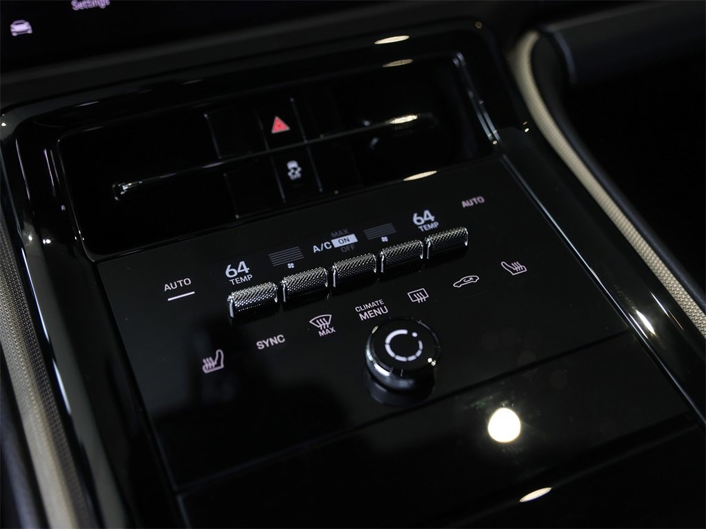 Certified 2025 Porsche Panamera 4 image 25