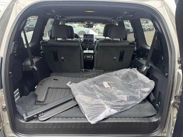 Used 2023 Lexus GX 460 Premium w/ Accessory Package image 14