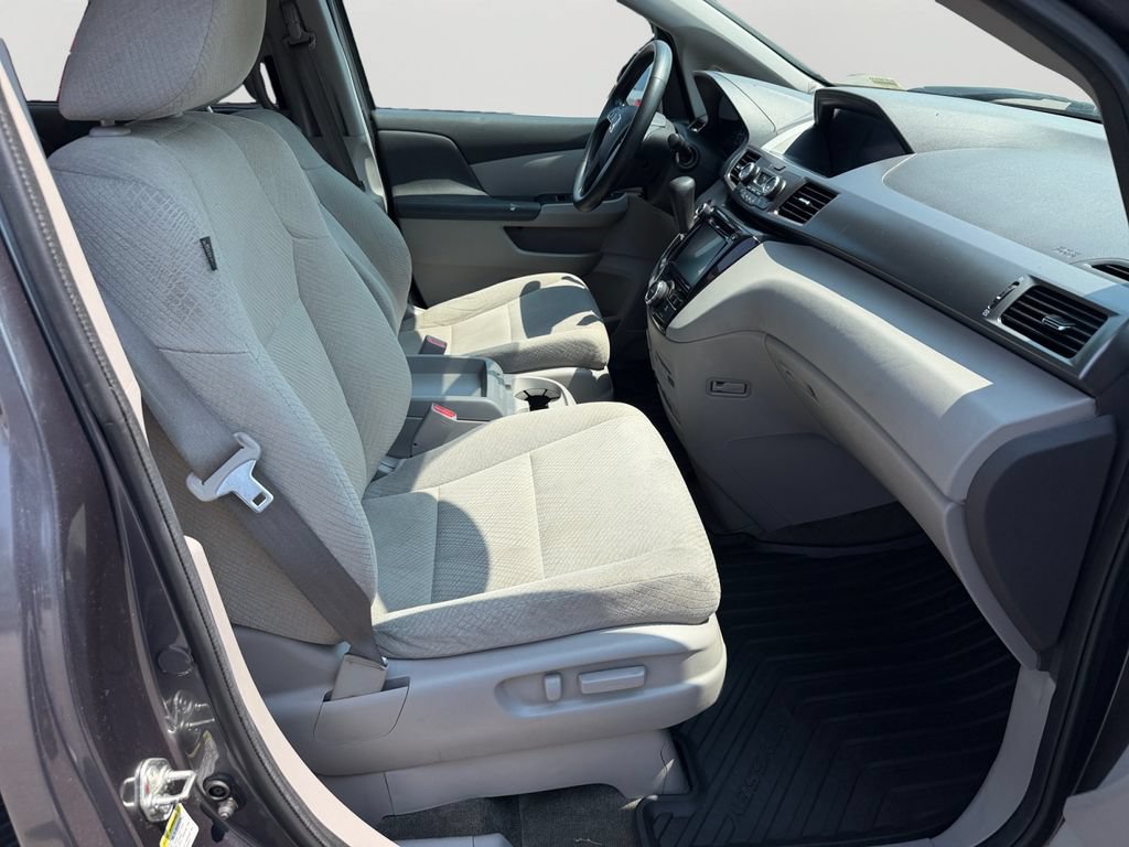 Used 2016 Honda Odyssey SE image 12