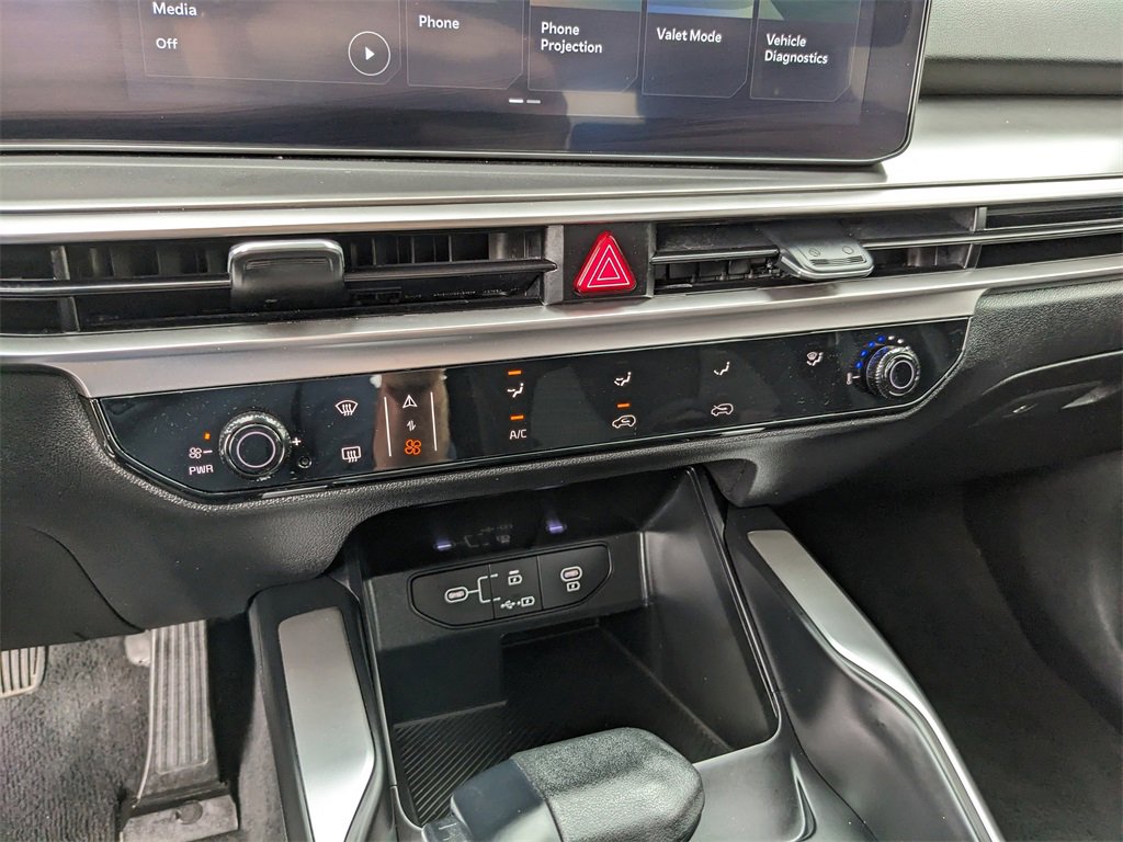 Certified 2024 Kia Sorento LX image 26