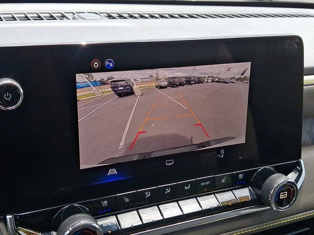 Used 2025 Chevrolet Colorado ZR2 AWD/4WD image 17