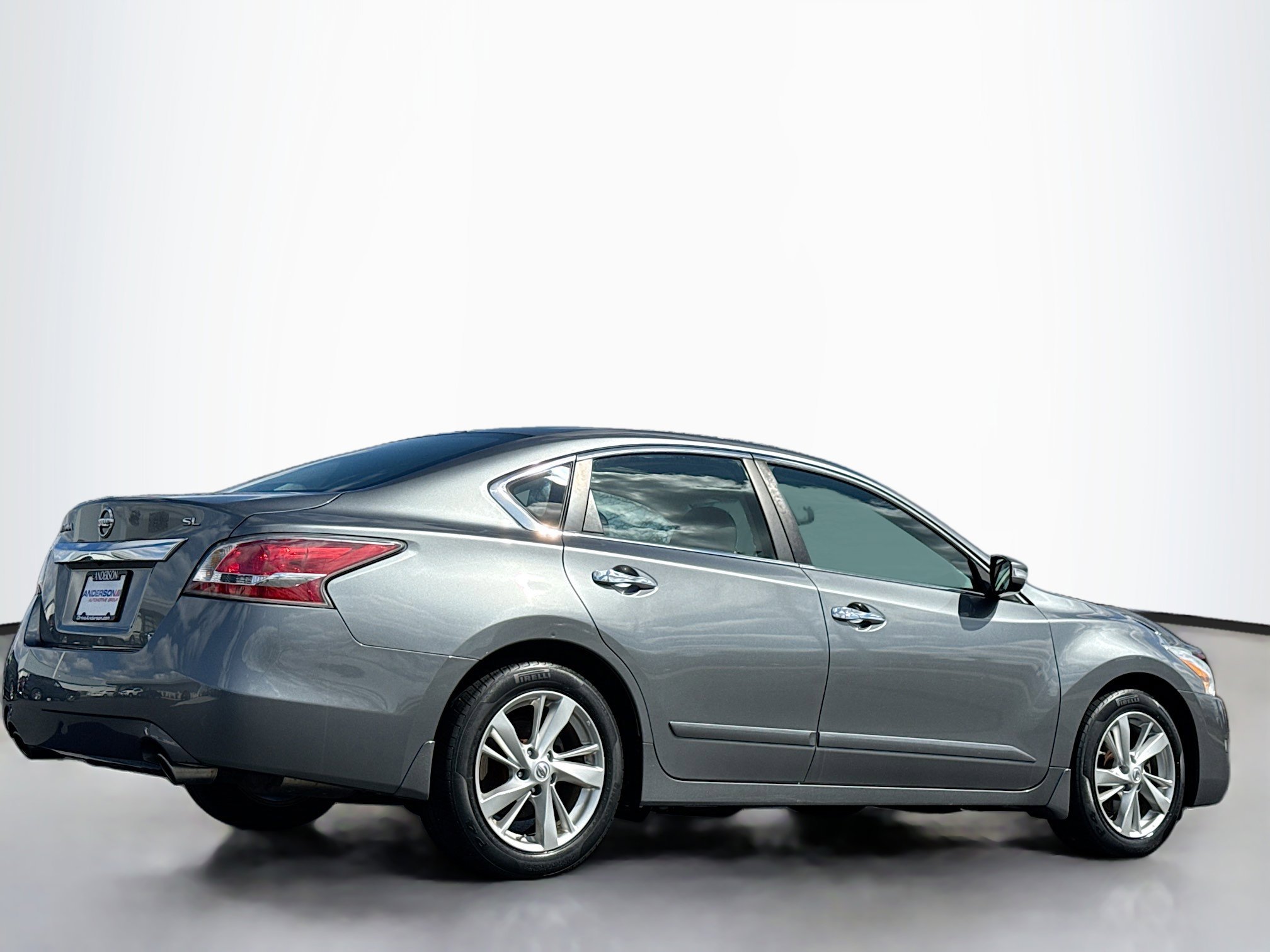 Used 2015 Nissan Altima 2.5 SL w/ Technology Package image 2