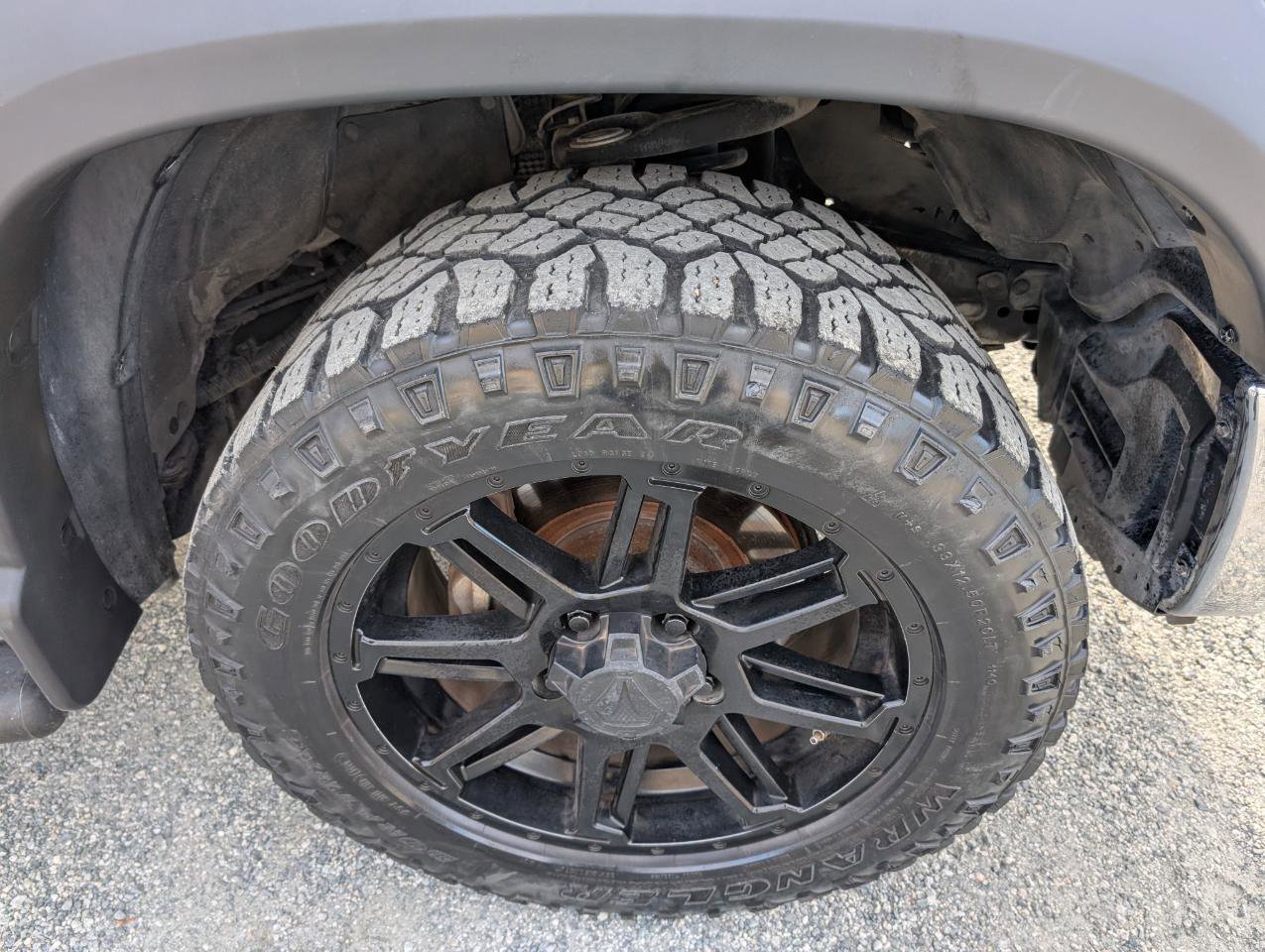 Used 2017 Toyota Tundra SR5 w/ SR5 Upgrade Package image 4