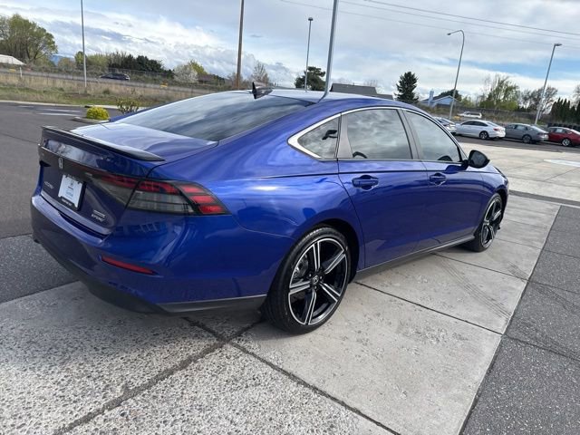 Used 2025 Honda Accord Sport image 6