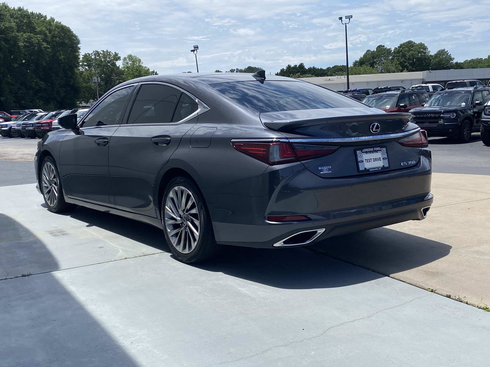 Used 2022 Lexus ES 350 Ultra Luxury w/ Accessory Package 2 FWD image 6