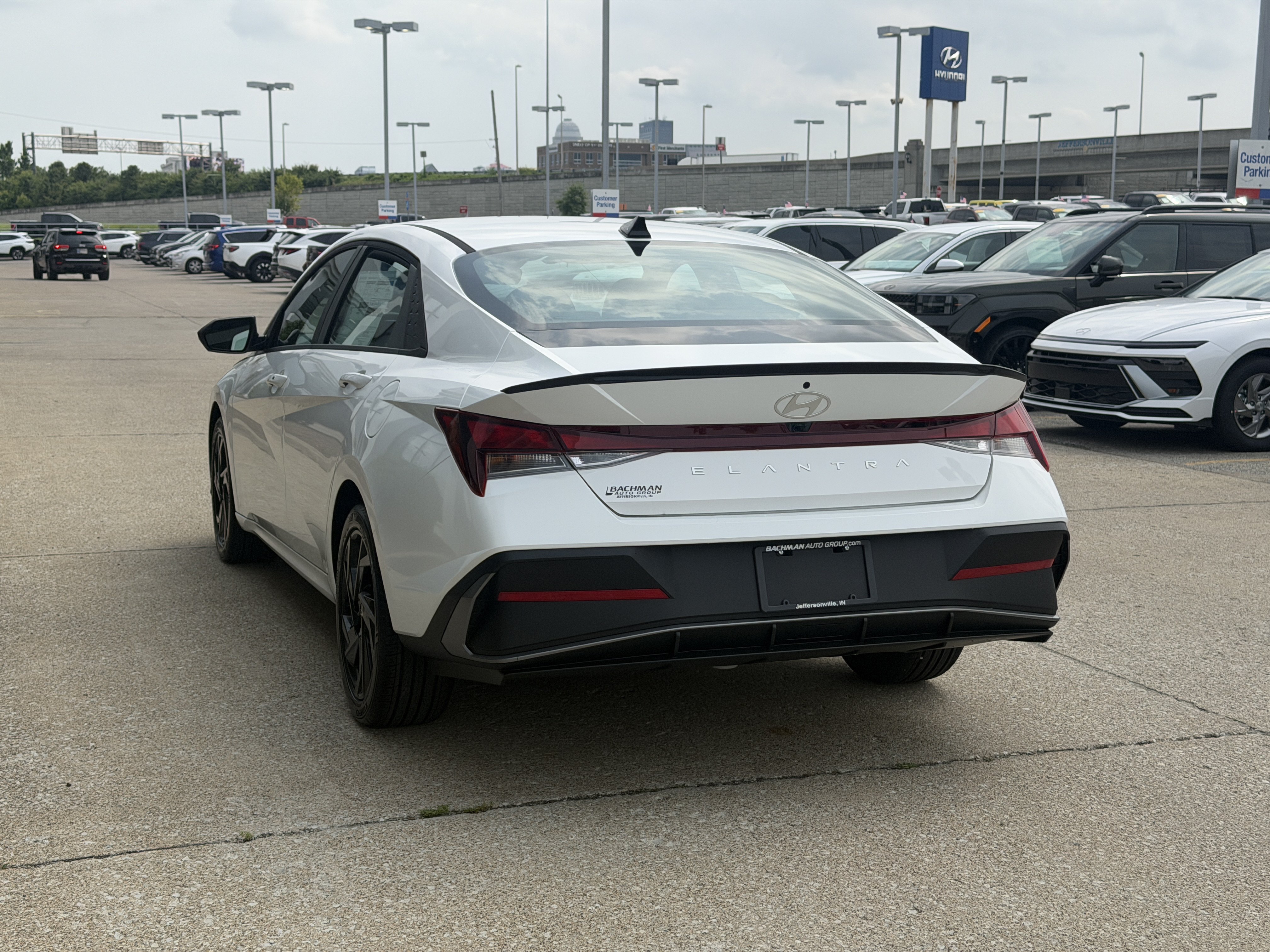 New 2026 Hyundai Elantra SEL Sport FWD image 7