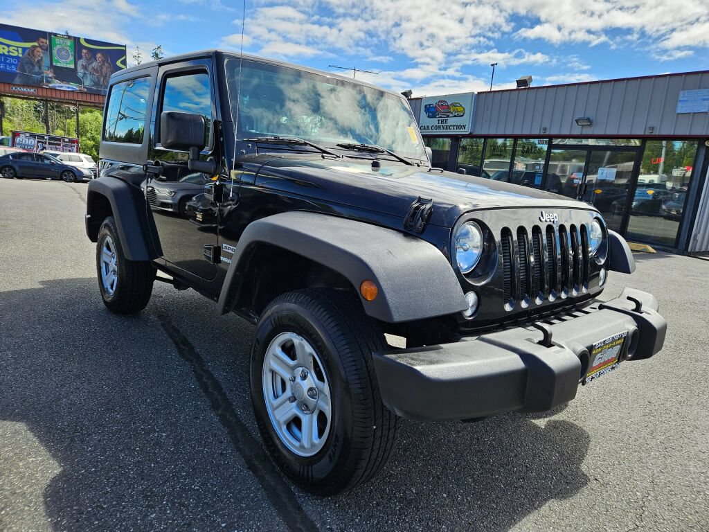 Used 2016 Jeep Wrangler Sport w/ Connectivity Group AWD/4WD image 3