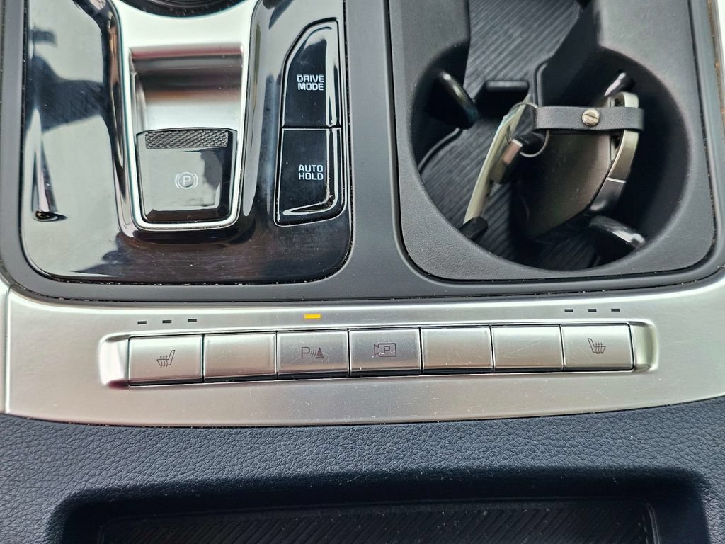 Certified 2025 Kia Carnival EX FWD image 28