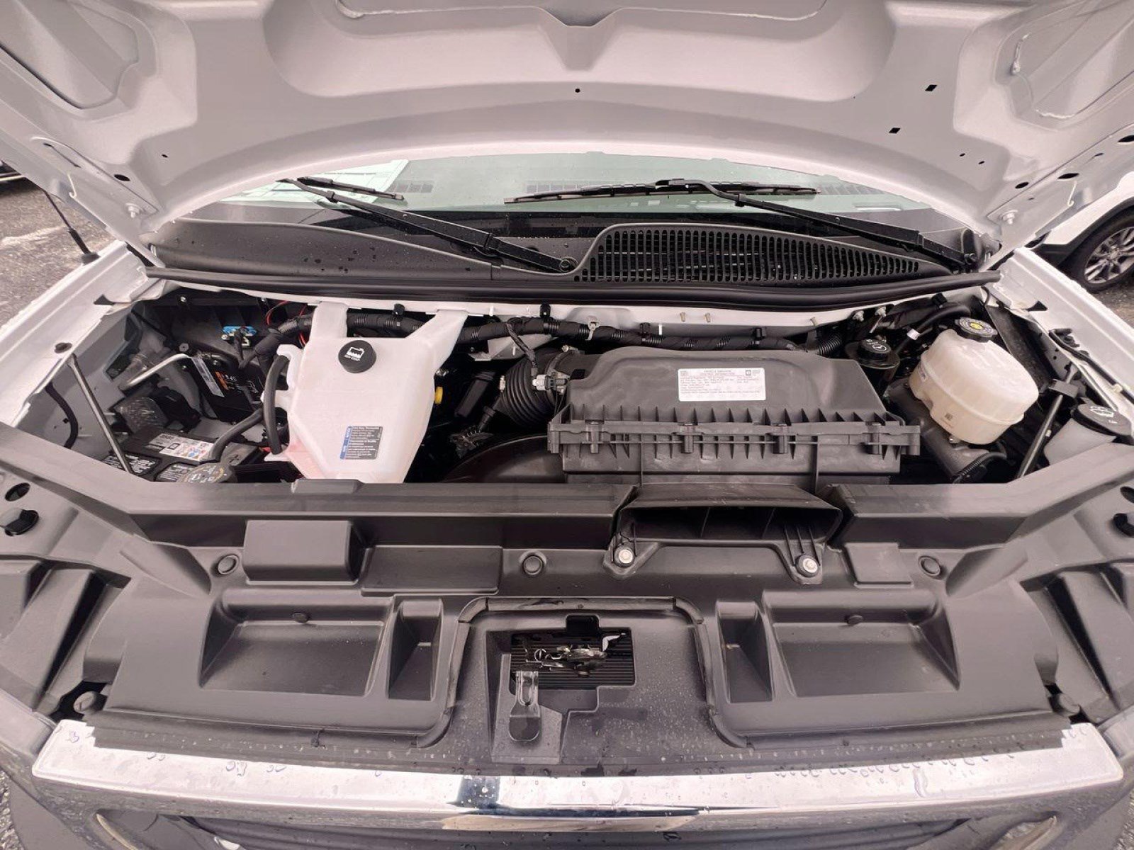 New 2025 GMC Savana 3500 w/ Power Convenience Package image 26