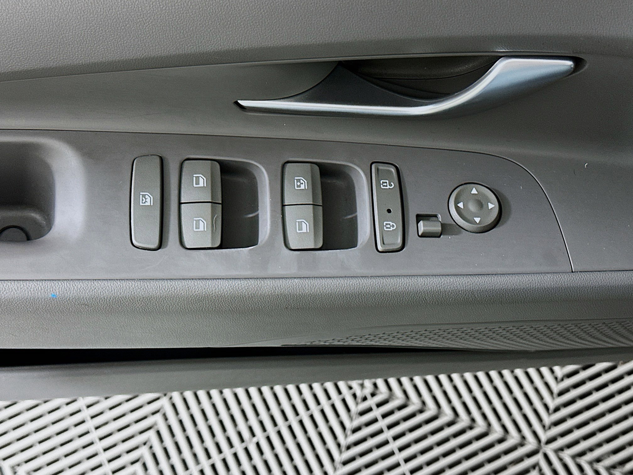 Used 2022 Hyundai Elantra SEL w/ Convenience Package image 15