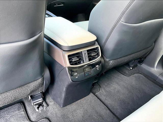 Used 2024 Lexus RX 350 FWD w/ Technology Package image 25