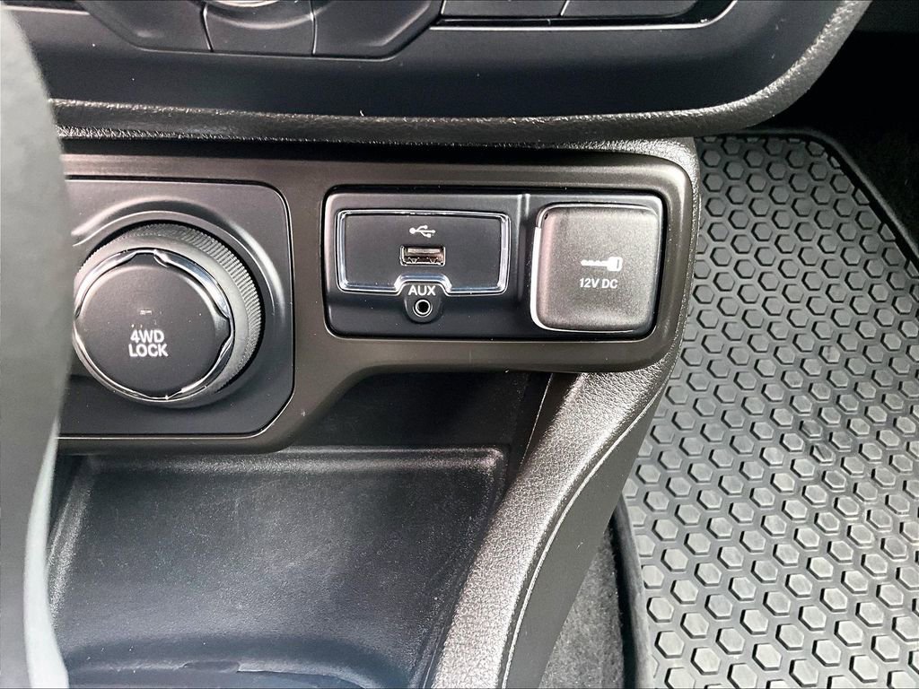 Used 2023 Jeep Renegade Latitude image 26