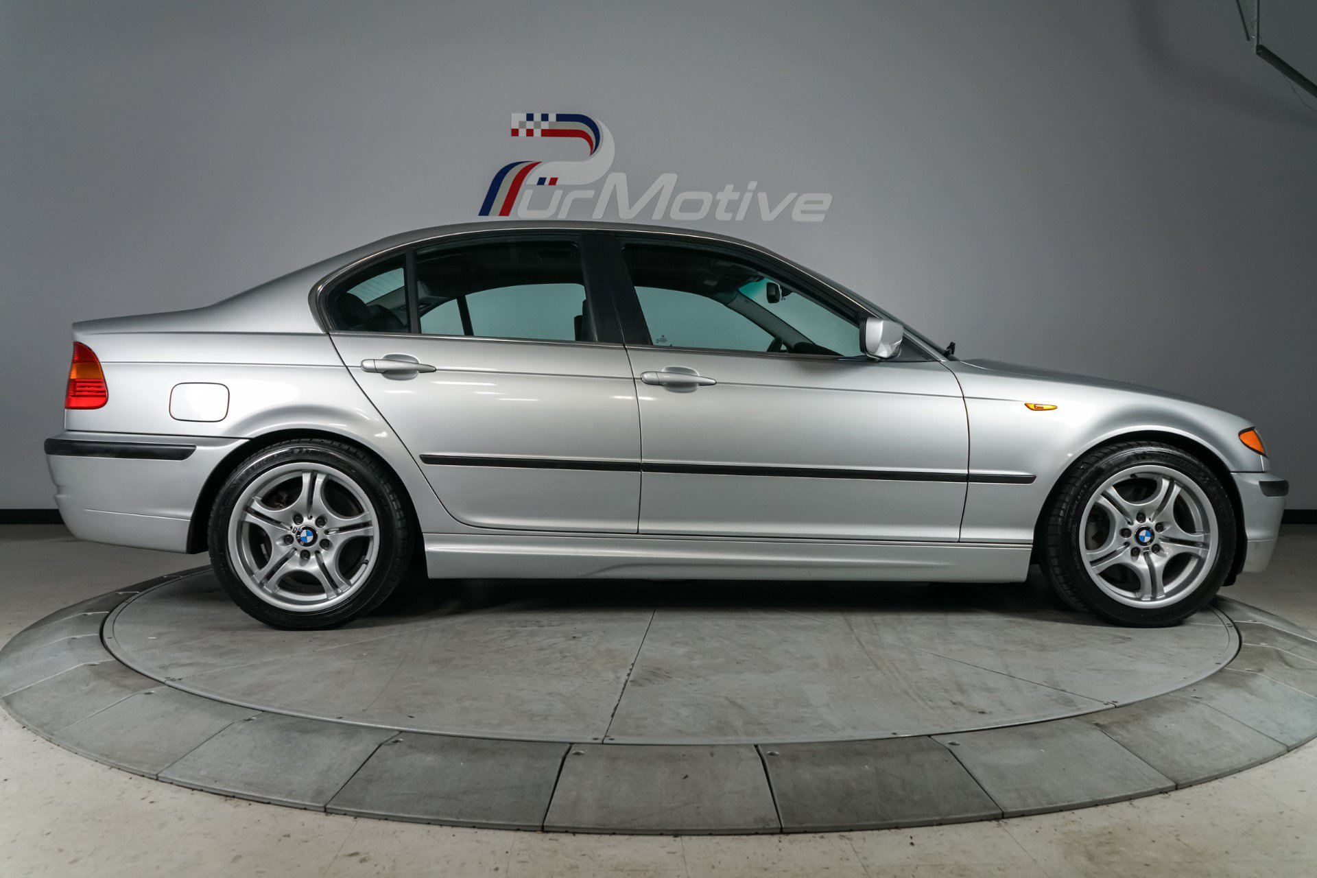Used 2004 BMW 330i Sedan RWD image 11