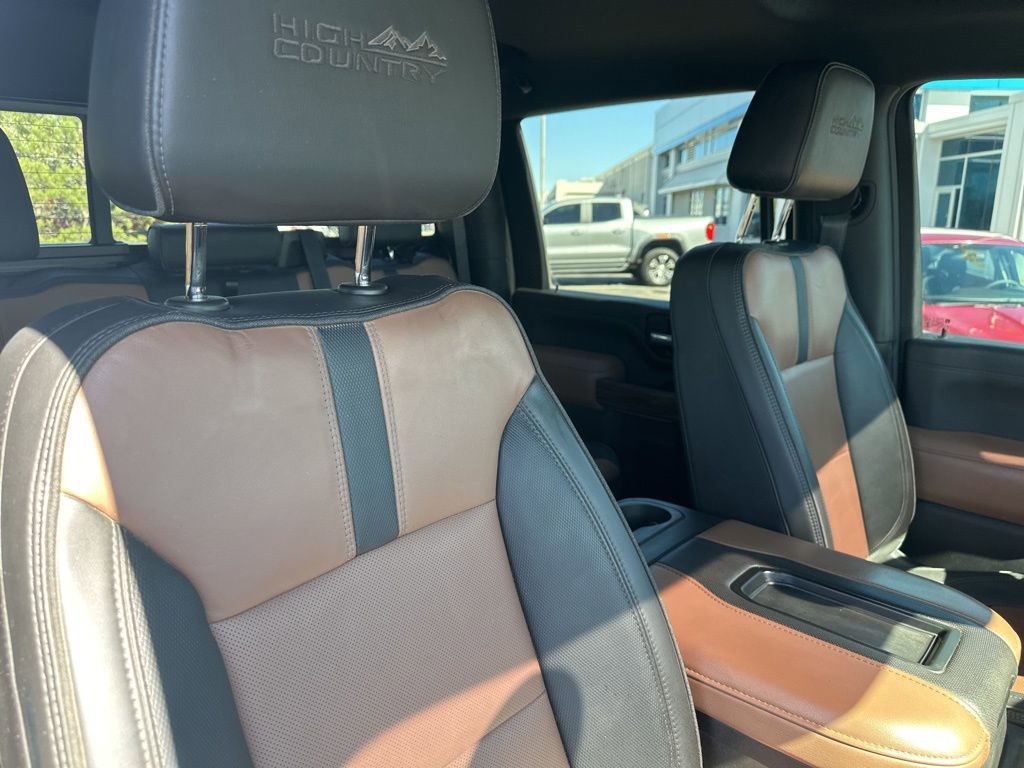 Used 2022 Chevrolet Silverado 3500 High Country w/ Technology Package image 27