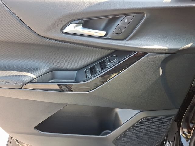 Certified 2026 Chevrolet Equinox LT FWD image 12
