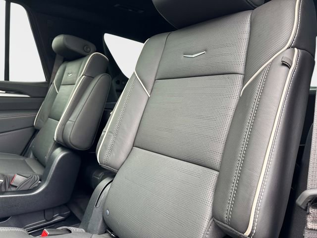 Used 2025 Cadillac Escalade Sport w/ Touring Package AWD/4WD image 15