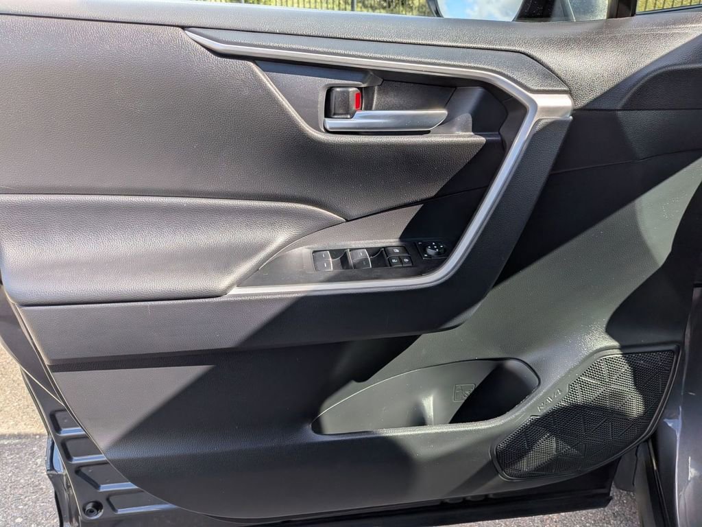 Used 2025 Toyota RAV4 XLE w/ Convenience Package image 12