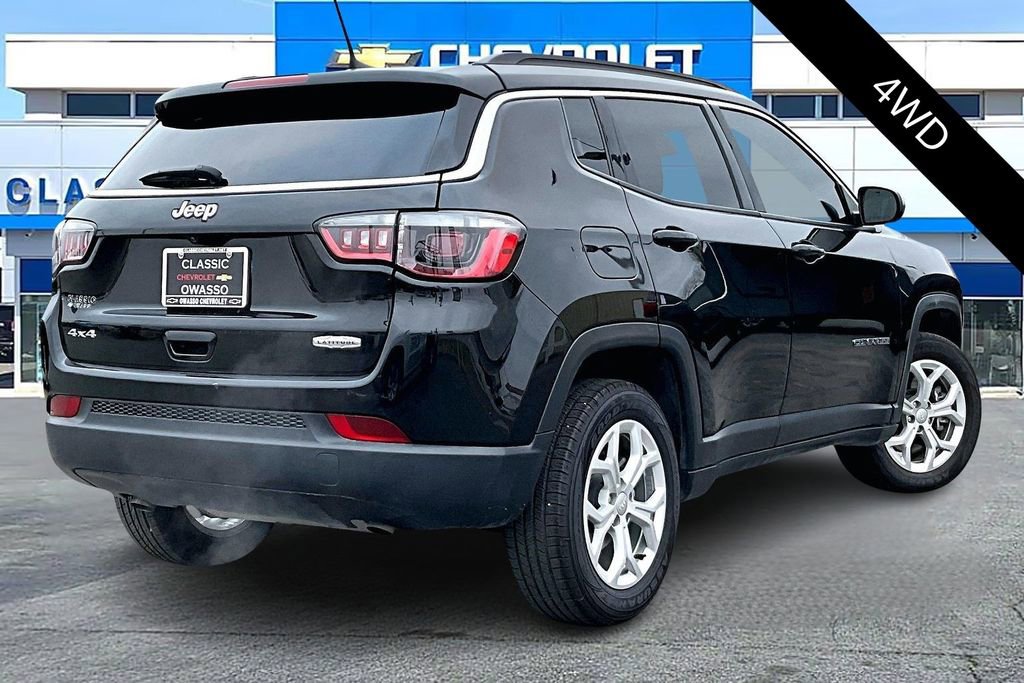 Used 2024 Jeep Compass Latitude image 5