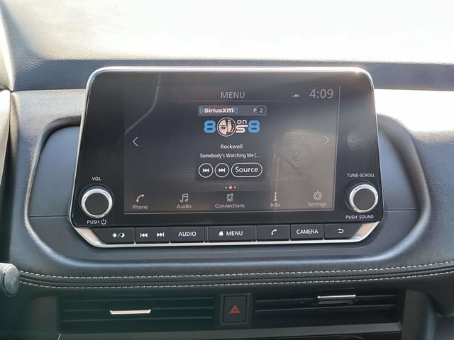 Used 2024 Nissan Rogue SV FWD image 3