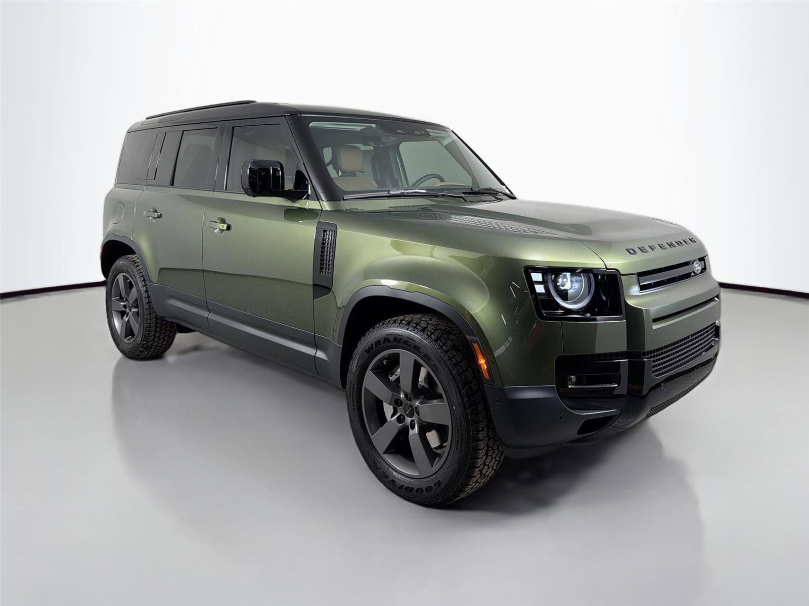 New 2026 Land Rover Defender 110 S AWD/4WD image 3