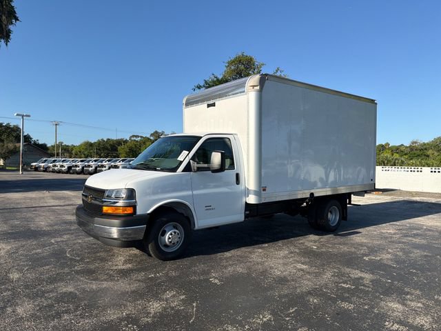 New 2026 Chevrolet Express 4500 w/ Power Convenience Package RWD video 2