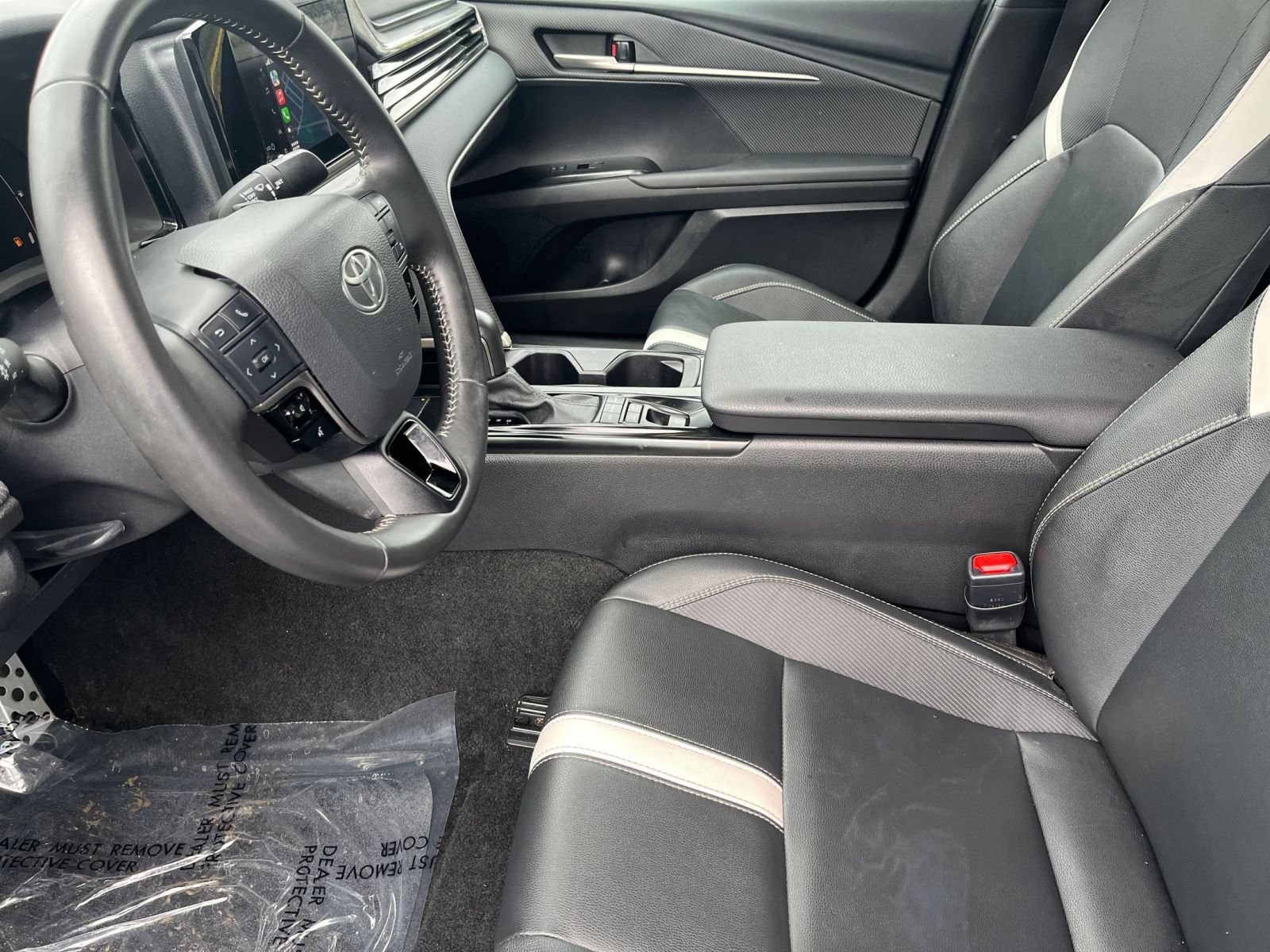 Used 2025 Toyota Camry SE FWD image 30