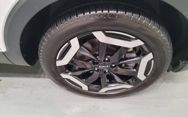 Used 2024 Kia Telluride S w/ S Sunroof Package image 39