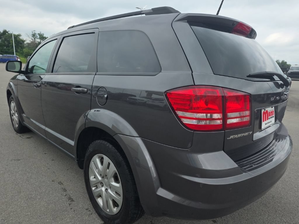 Used 2020 Dodge Journey SE FWD image 7