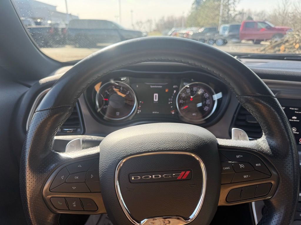 Used 2022 Dodge Challenger R/T image 17