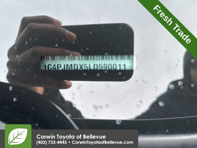 Used 2020 Jeep Cherokee Limited image 11