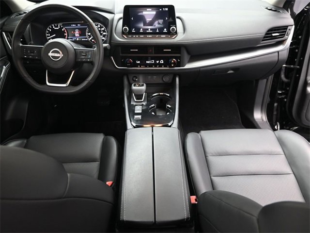 Used 2024 Nissan Rogue SV w/ SV Premium Package image 25