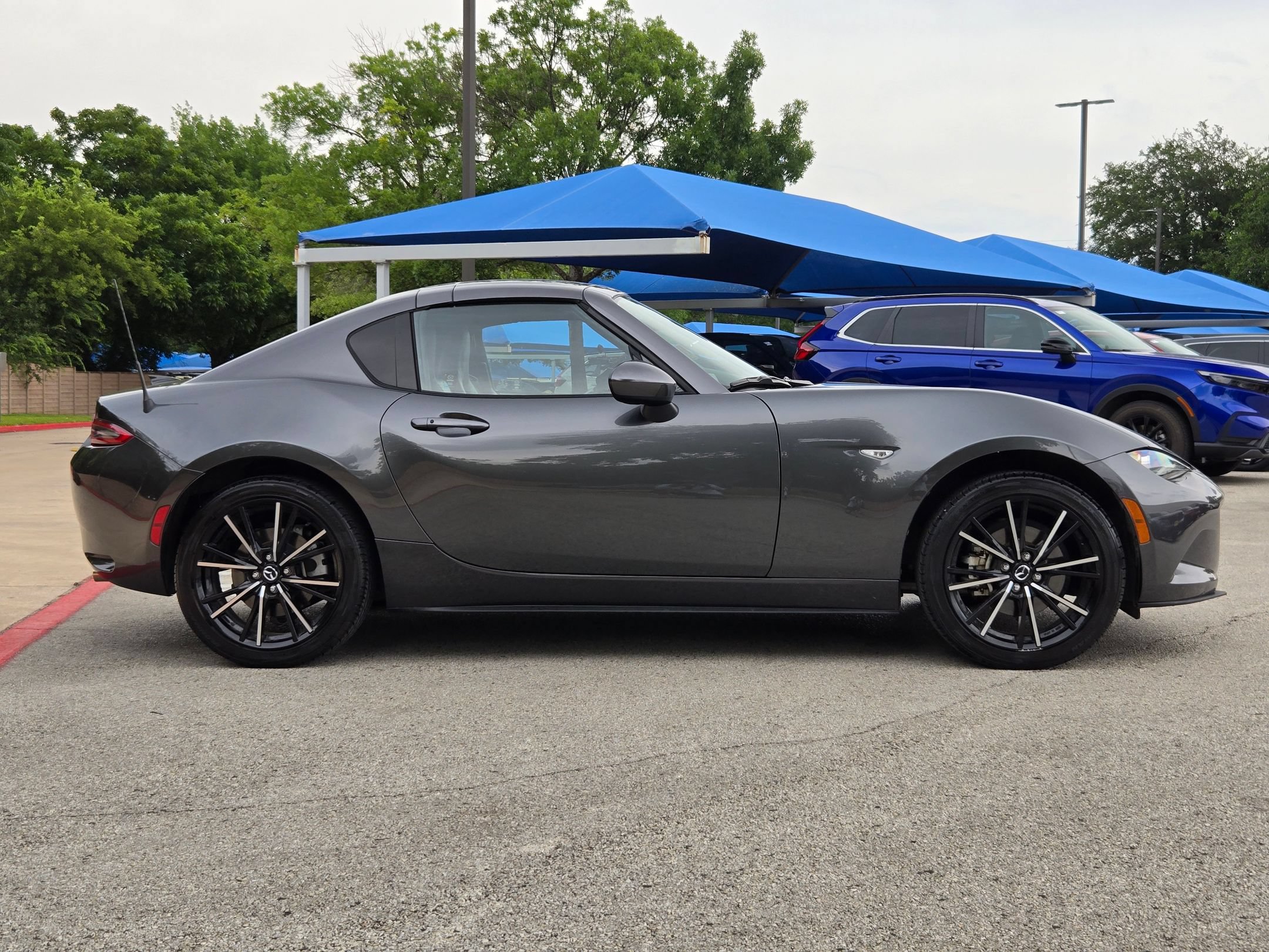 Used 2025 MAZDA MX-5 Miata RF Grand Touring RWD image 2