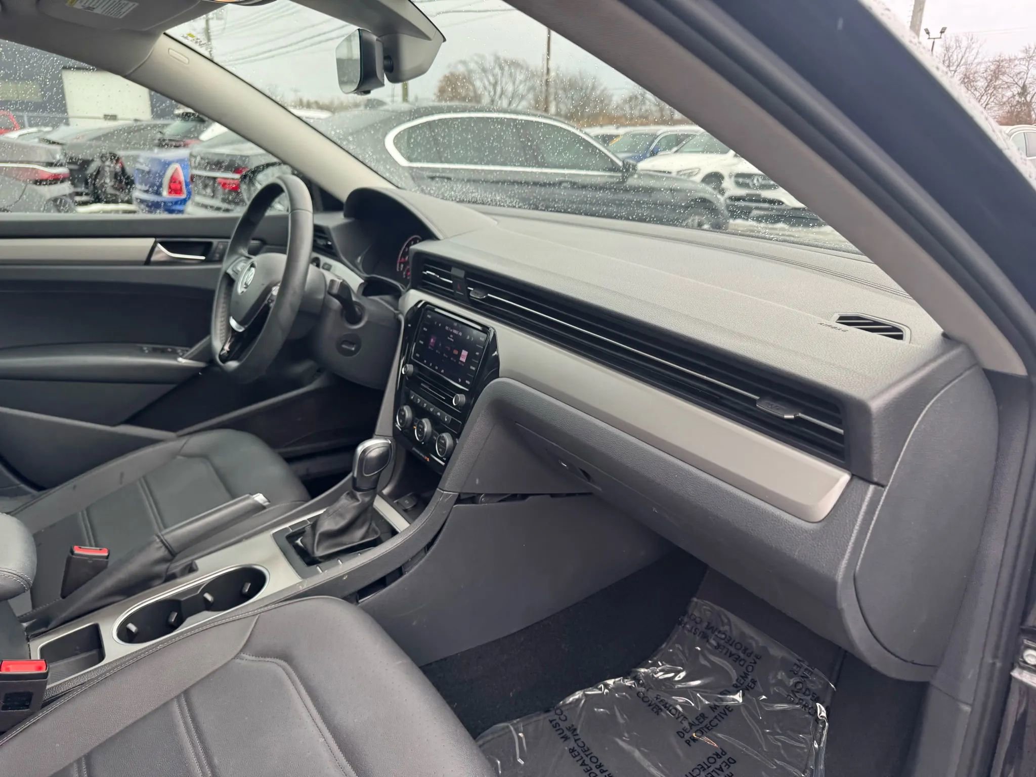 Used 2022 Volkswagen Passat 2.0T SE image 19